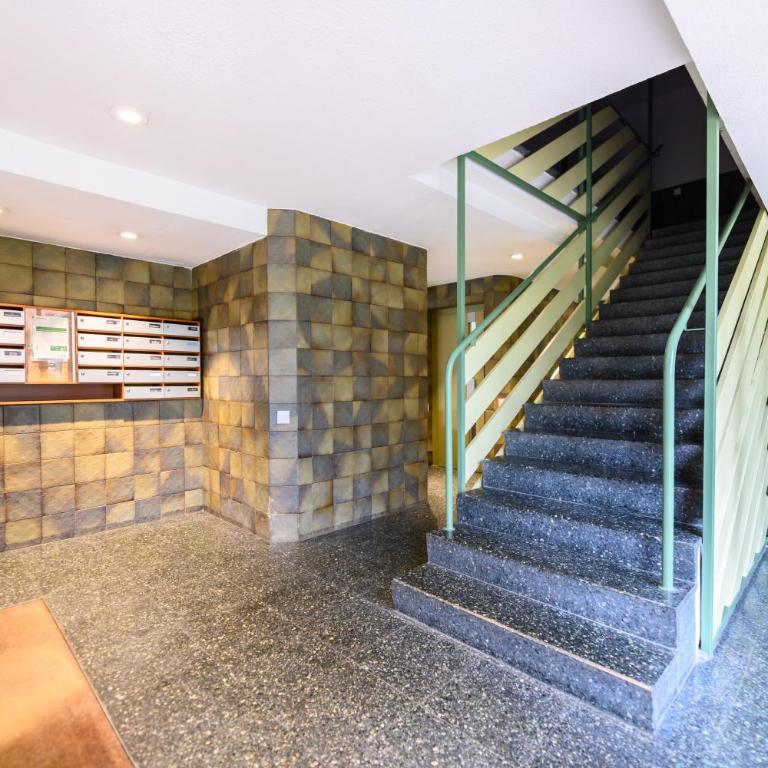 MOS34D7E - Amplio y elegante piso de dos dormitorios con terraza en Madrid - Alquiler temporal - Two-Bedroom Apartment - 50