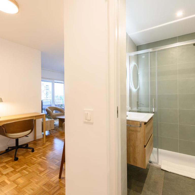 MOS34D7E - Amplio y elegante piso de dos dormitorios con terraza en Madrid - Alquiler temporal - Two-Bedroom Apartment - 12