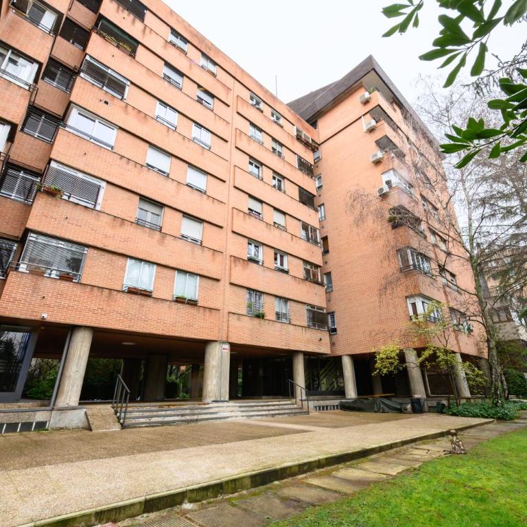 MOS34D7E - Amplio y elegante piso de dos dormitorios con terraza en Madrid - Alquiler temporal - Two-Bedroom Apartment - 52