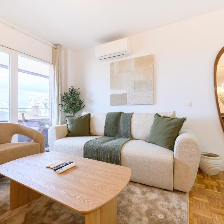 MOS34D7E - Amplio y elegante piso de dos dormitorios con terraza en Madrid - Alquiler temporal - Two-Bedroom Apartment - 2