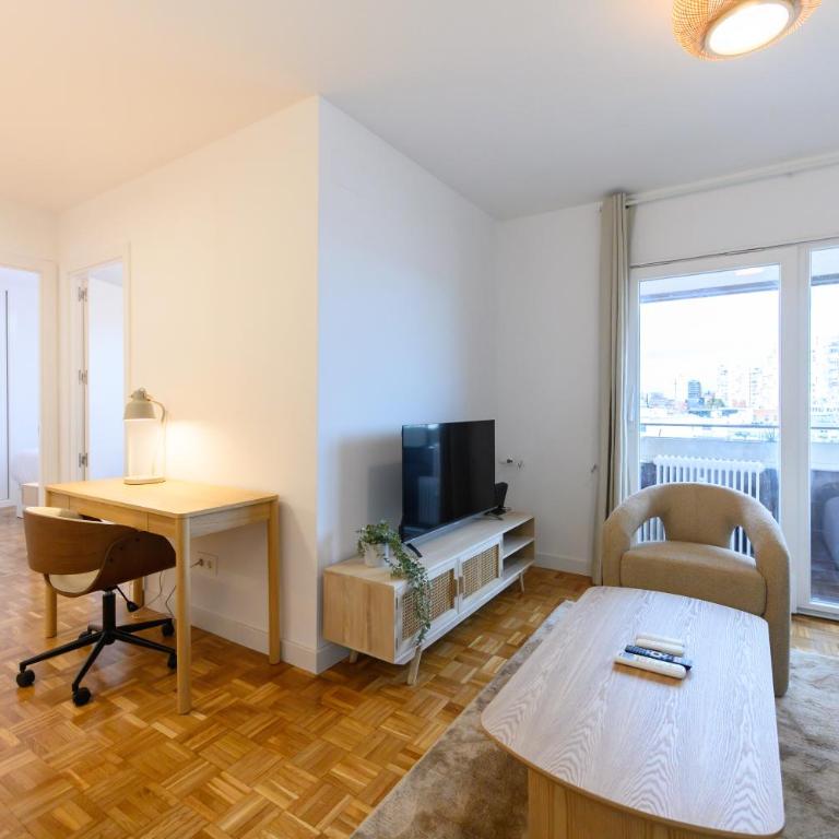 MOS34D7E - Amplio y elegante piso de dos dormitorios con terraza en Madrid - Alquiler temporal - Two-Bedroom Apartment - 26