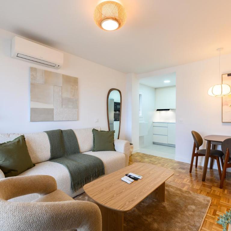 MOS34D7E - Amplio y elegante piso de dos dormitorios con terraza en Madrid - Alquiler temporal - Two-Bedroom Apartment - 16