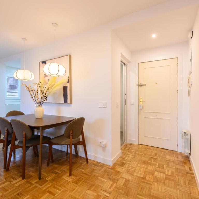 MOS34D7E - Amplio y elegante piso de dos dormitorios con terraza en Madrid - Alquiler temporal - Two-Bedroom Apartment - 33