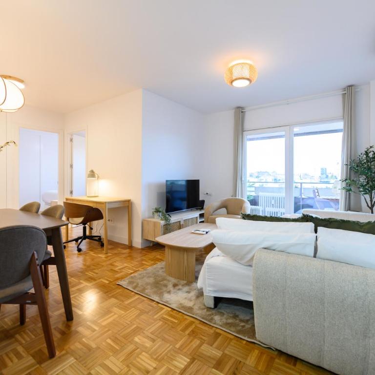 MOS34D7E - Amplio y elegante piso de dos dormitorios con terraza en Madrid - Alquiler temporal - Two-Bedroom Apartment - 39