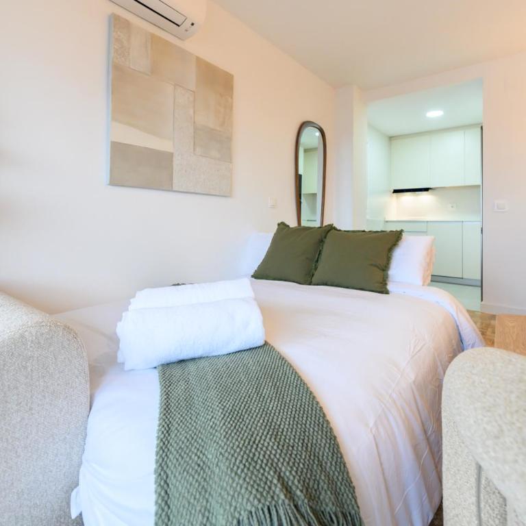 MOS34D7E - Amplio y elegante piso de dos dormitorios con terraza en Madrid - Alquiler temporal - Two-Bedroom Apartment - 34