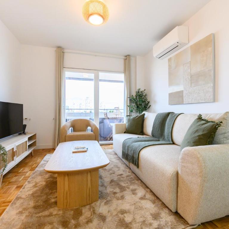 MOS34D7E - Amplio y elegante piso de dos dormitorios con terraza en Madrid - Alquiler temporal - Two-Bedroom Apartment - 1