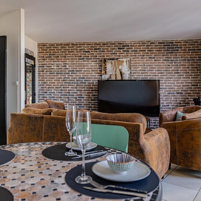 Au cinquième Jolie T3 proche Gare D'Orléans - Two-Bedroom Apartment - 9