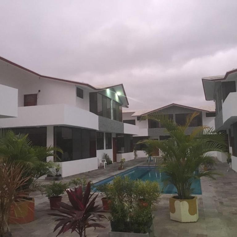Casa en Tonsupa - Three-Bedroom House - 2