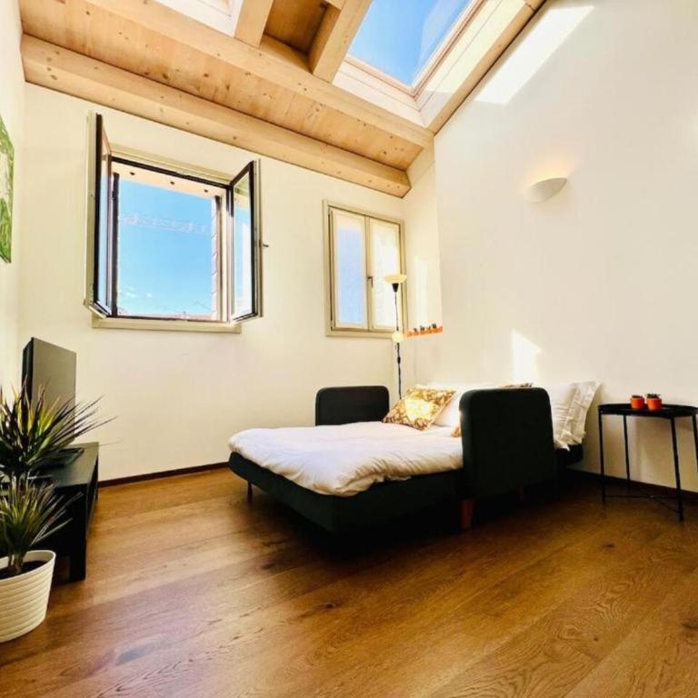 Riccati Loft, Historic Center Apartment, 2BR 2BA Lift - Two-Bedroom Apartment with City View - 14