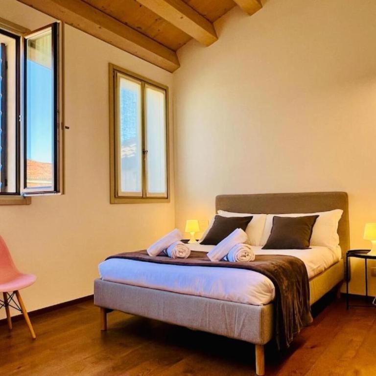 Riccati Loft, Historic Center Apartment, 2BR 2BA Lift - Two-Bedroom Apartment with City View - 16