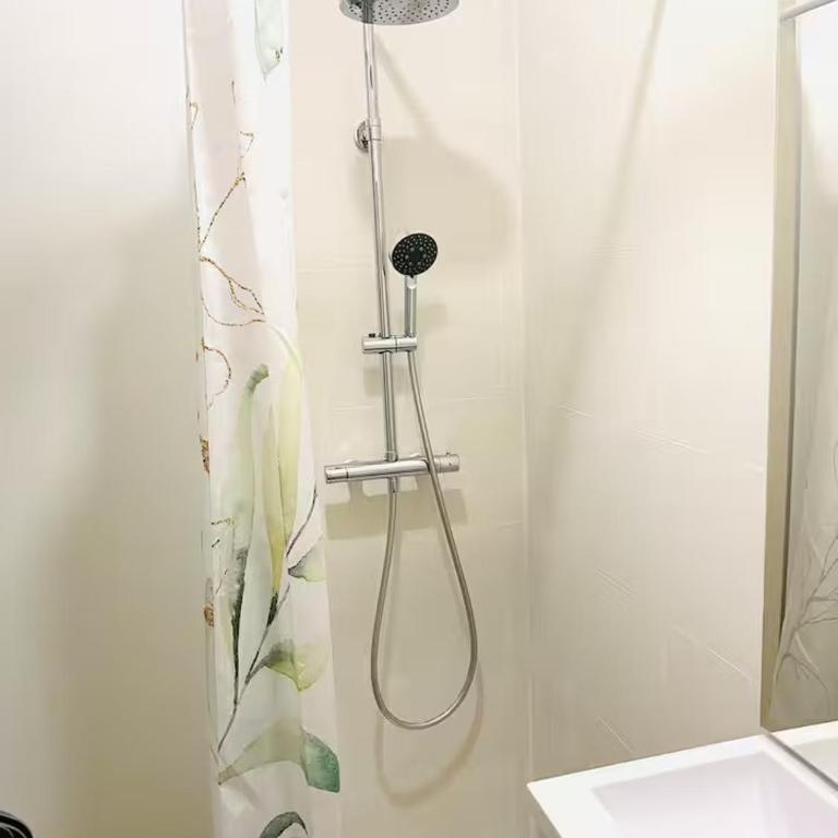 Studio au Cœur de Perpignan - One-Bedroom Apartment - 7