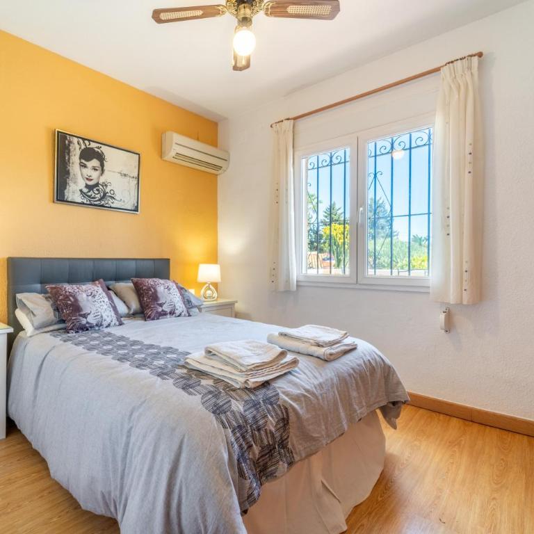 Casa de los Limones by Michael FAMILY VILLA NEAR PUERTO MARINA - Five-Bedroom House - 87