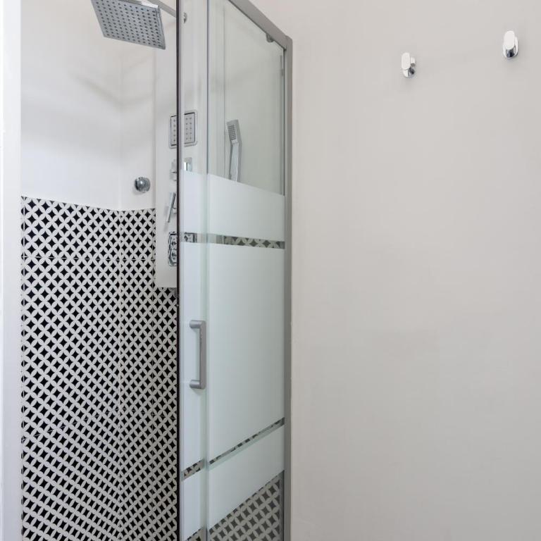 Freguglia - Attico con vista Duomo - Double Room with Private Bathroom - 23