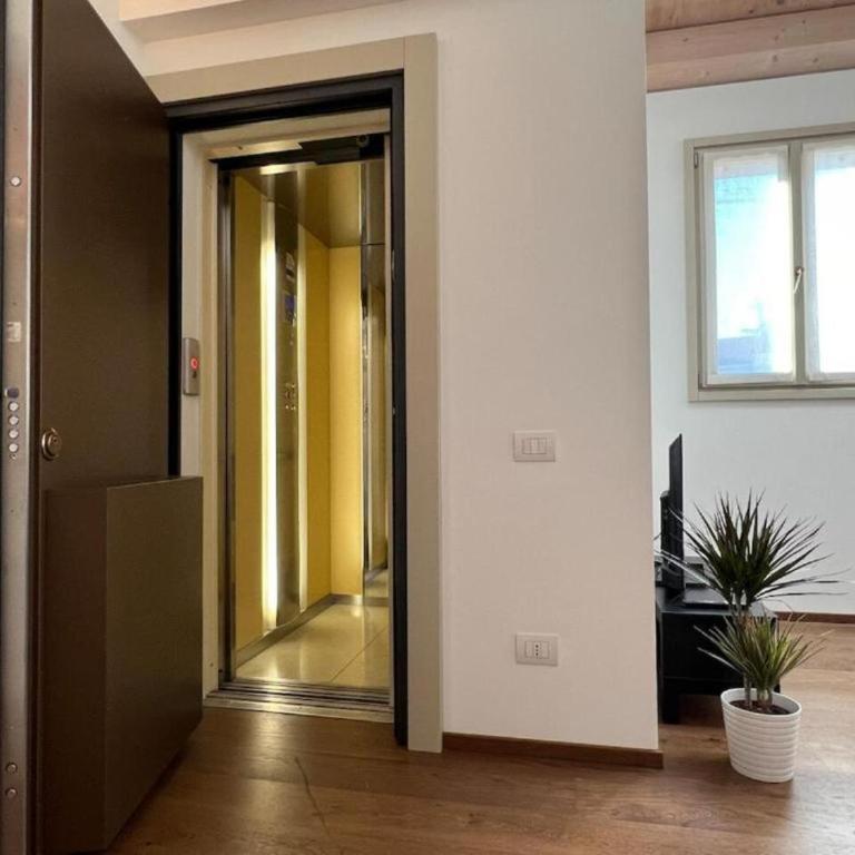 Riccati Loft, Historic Center Apartment, 2BR 2BA Lift - Two-Bedroom Apartment with City View - 26