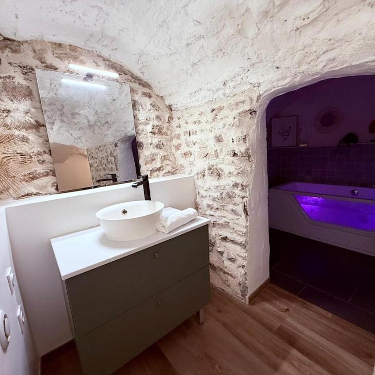 Charité 3 - Love Room Spa - Place Bellecour - Appartement 1 Chambre - 4