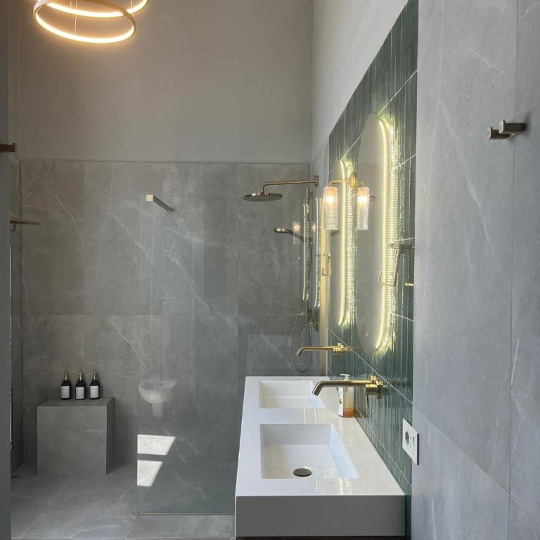 Luxury apartment with large terrace and jacuzzi next to famous historic walls of Lucca - Appartamento con 3 Camere da Letto - 11