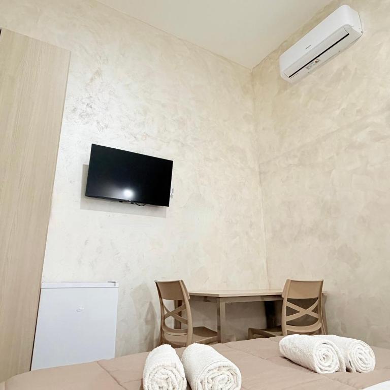 Casa Roxana - Camera Matrimoniale con Bagno Privato - 3