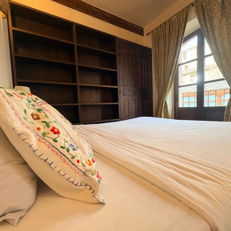 Casa del Armiño - Historic Boutique Hotel in Toledo Old Town - Villa Estándar - 4