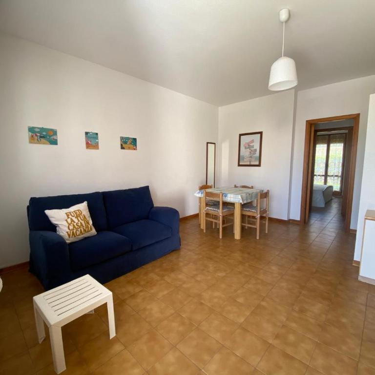 M270 - Marcelli, trilocale con portico a 100mt dal mare - Appartamento con 2 Camere da Letto - 2