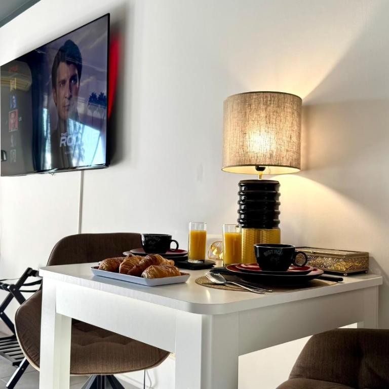 Côte d'Azur - 25m - Studio at Château des Artistes - Appartement 1 Chambre - 4