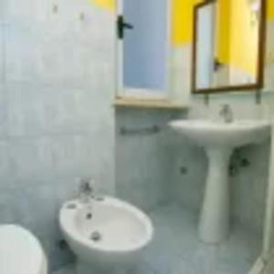 M087 - Marcelli, trilocale con terrazzo al residence Mareverde - Appartamento con 2 Camere da Letto - 12