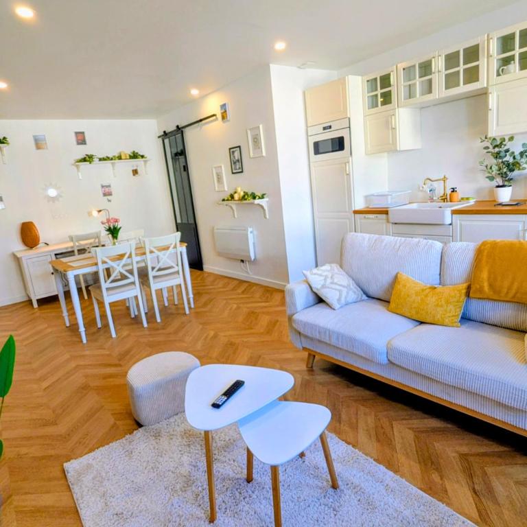 T3 61m2, Hypercentre, vue Fontaine Chaude, bureau - Appartement 2 Chambres - 26