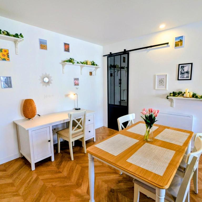 T3 61m2, Hypercentre, vue Fontaine Chaude, bureau - Appartement 2 Chambres - 25