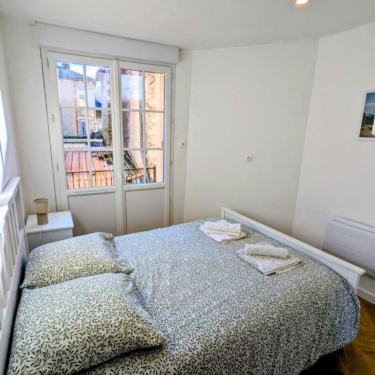 T3 61m2, Hypercentre, vue Fontaine Chaude, bureau - Appartement 2 Chambres - 15