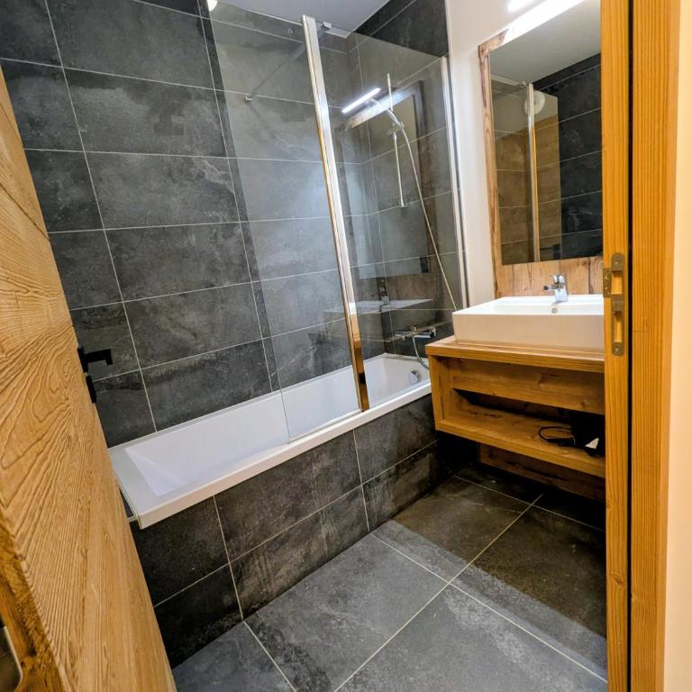 Les Sources de Canopée A0105 By Avecoeur - Appartement 3 Chambres - 27