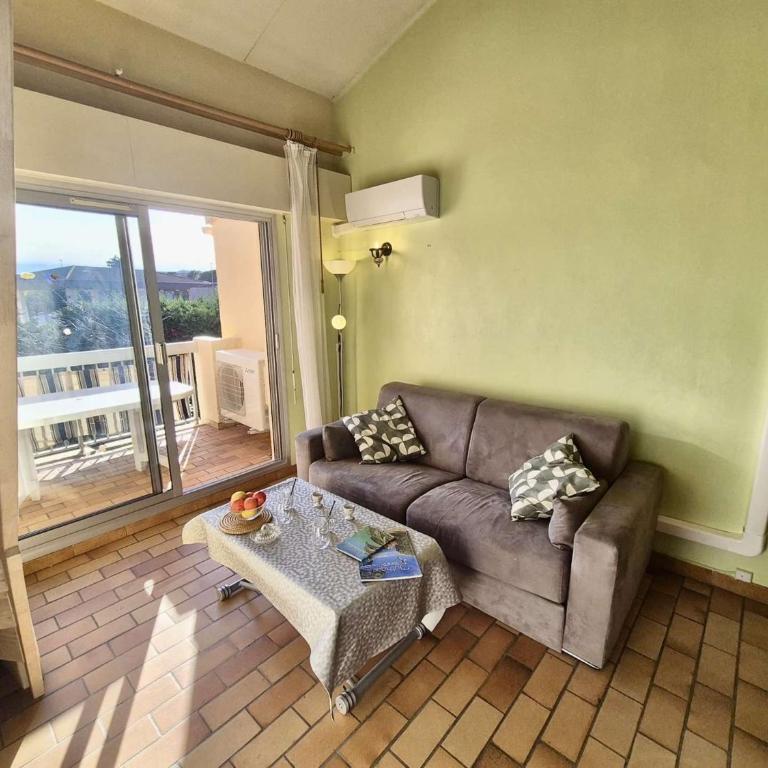 CO030-061 Appart 2 pièces-Mezzanine - 4 personnes - Port Cogolin - Appartamento con 1 Camera da Letto - 3