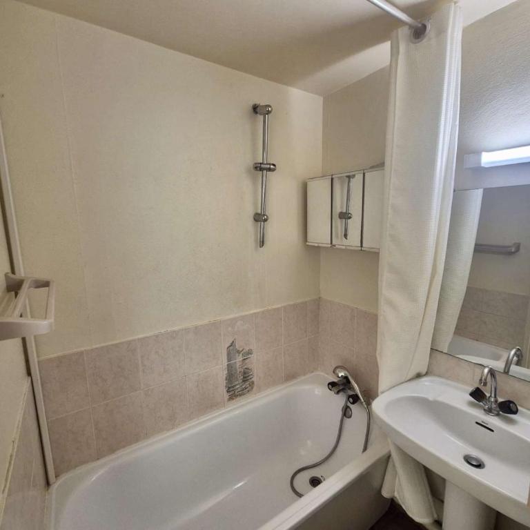 CO030-061 Appart 2 pièces-Mezzanine - 4 personnes - Port Cogolin - Appartamento con 1 Camera da Letto - 10