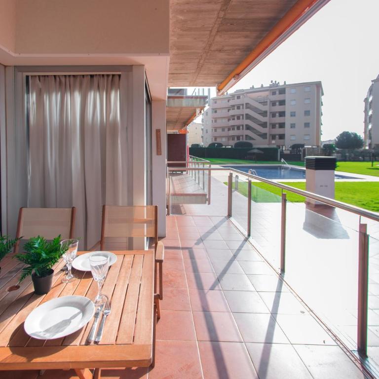 WELCS APARTAMENTO 312 EMP con piscina y parking privado - Apartamento con vistas a la piscina - 2