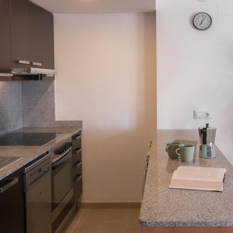 WELCS APARTAMENTO 312 EMP con piscina y parking privado - Apartamento con vistas a la piscina - 16