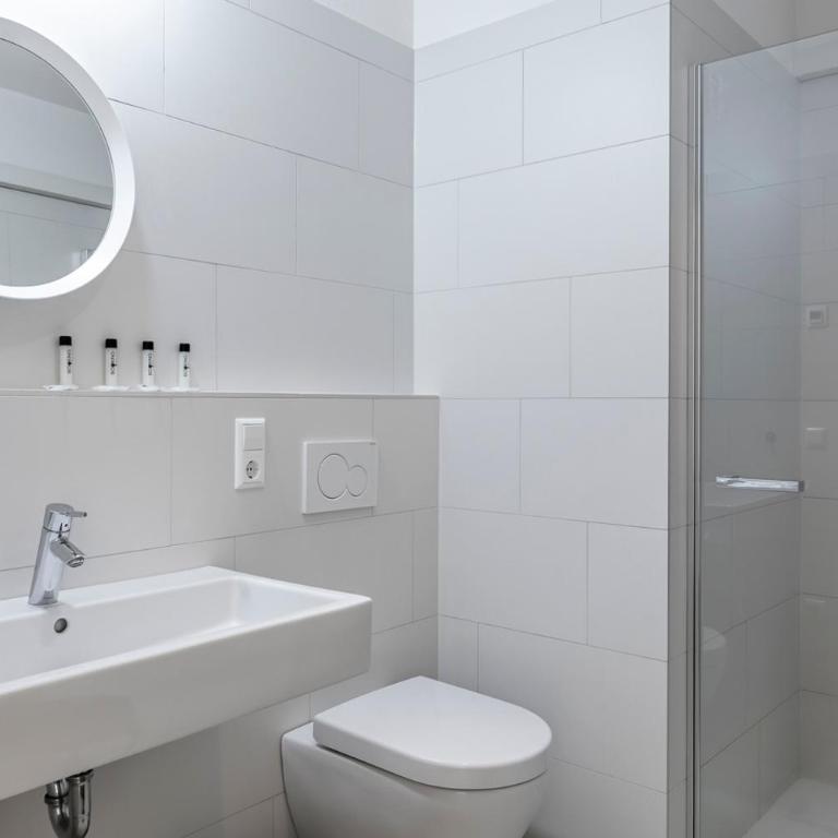 Stay COOPER l MAVIK Suite & Attic - Three-Bedroom Deluxe Apartment - 6