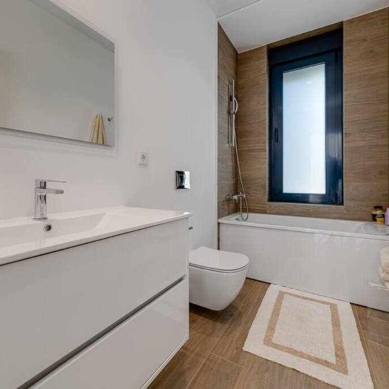 Preciosa villa con piscina climatizda, las Colinas - Villa con piscina privada - 13