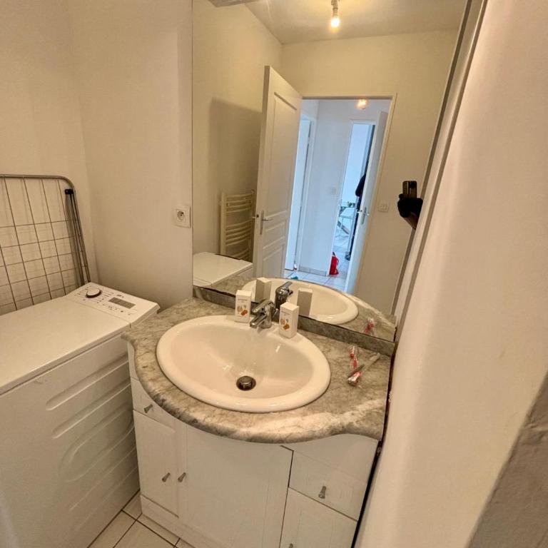 Confort, résidence sécurisée, garage ! - Appartement 1 Chambre - 3