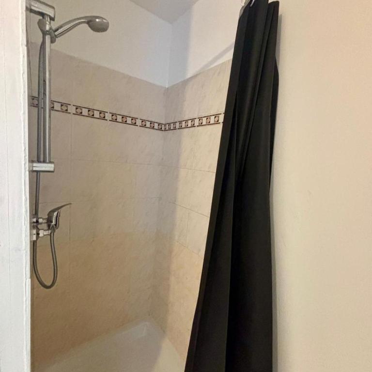 Confort, résidence sécurisée, garage ! - Appartement 1 Chambre - 8