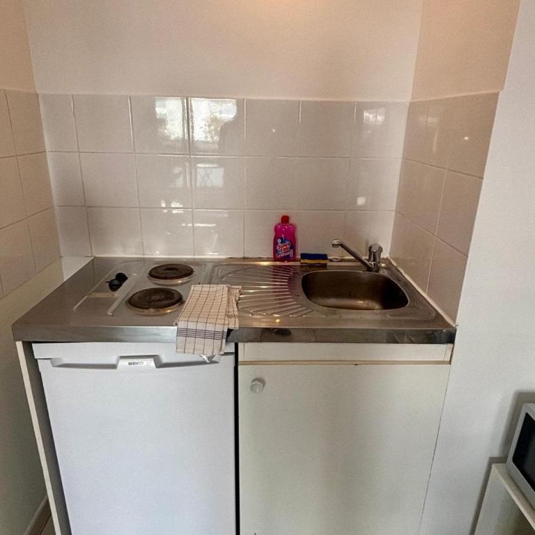 Confort, résidence sécurisée, garage ! - Appartement 1 Chambre - 10