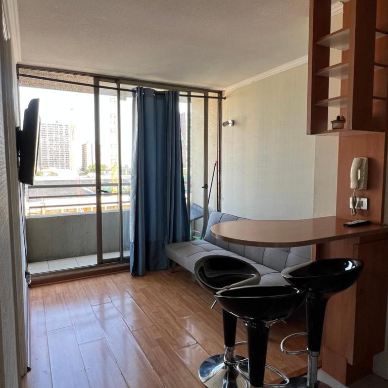 Departamento completo Av Vicuña cercano al Barrio Italia - One-Bedroom Apartment - 1