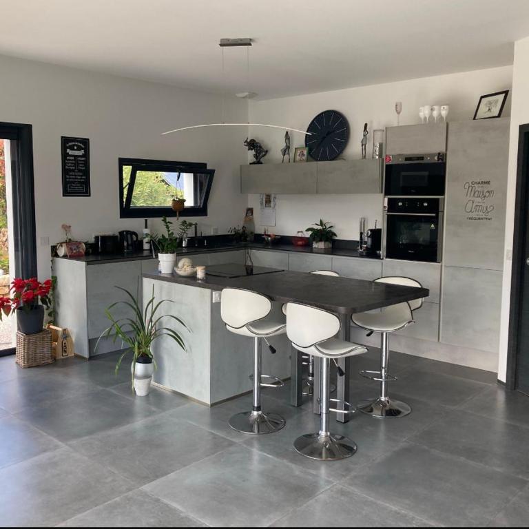 Villa Sana avec Piscine et Pétanque - Villa 3 Chambres - 10