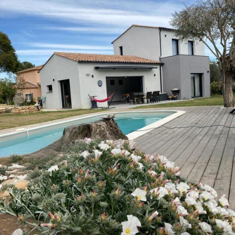 Villa Sana avec Piscine et Pétanque - Villa 3 Chambres - 4