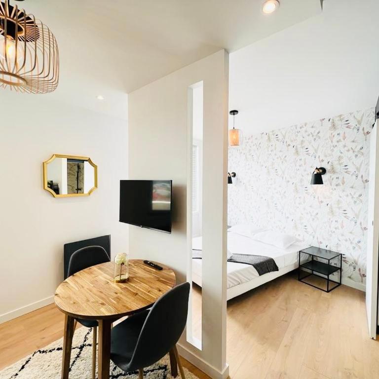 Diebold 2 - 1 Bedroom - Gare de Vaise - One-Bedroom Apartment - 3