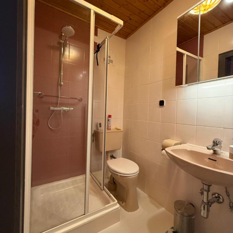 Haus RuHe - Doppelzimmer mit Bergblick - 4