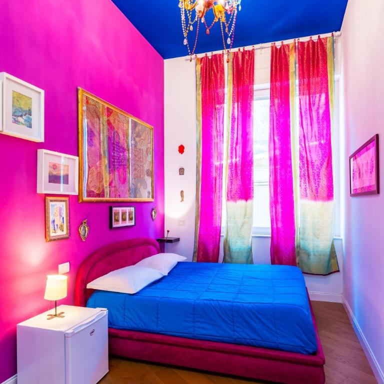 Joy Stay Old Town by NapoliApartments - Camera Matrimoniale con Bagno Privato Esterno - 3
