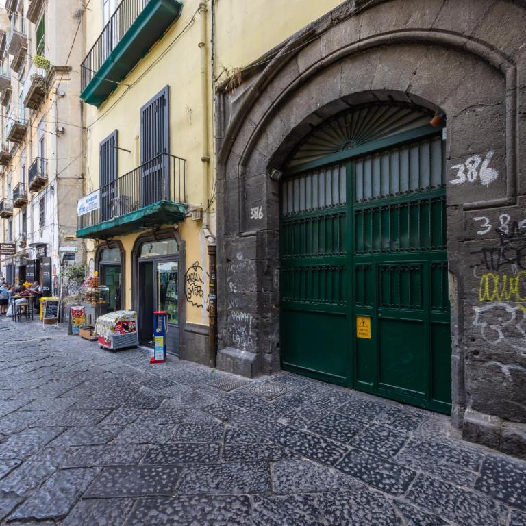 Joy Stay Old Town by NapoliApartments - Camera Matrimoniale con Bagno Privato Esterno - 26