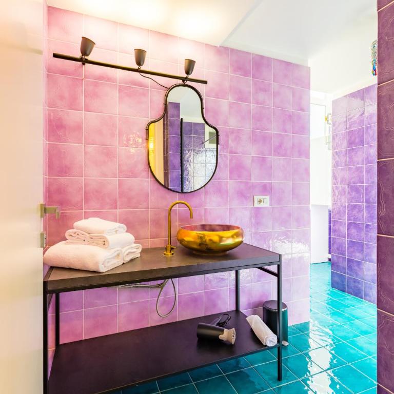 Joy Stay Old Town by NapoliApartments - Camera Matrimoniale con Bagno Privato Esterno - 29