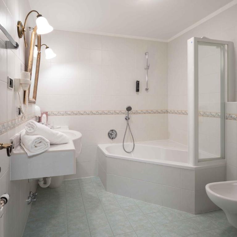 Hotel Berger Superior - Comfort Double Room with Balcony - 8