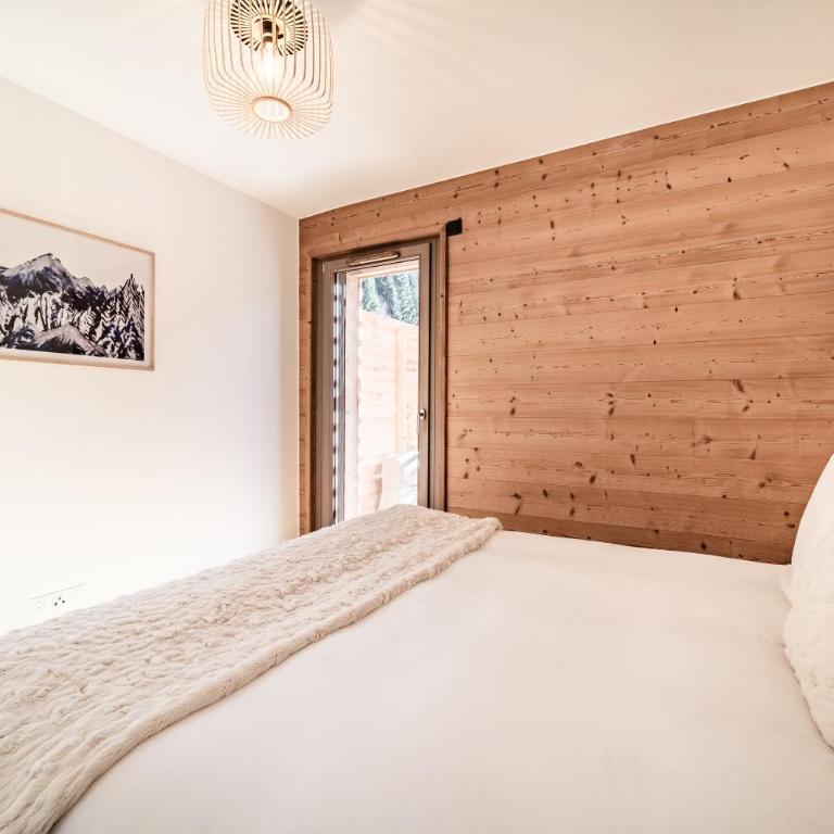 Apartment Gabelac Châtel - by EMERALD STAY - Three-Bedroom Apartment - 25