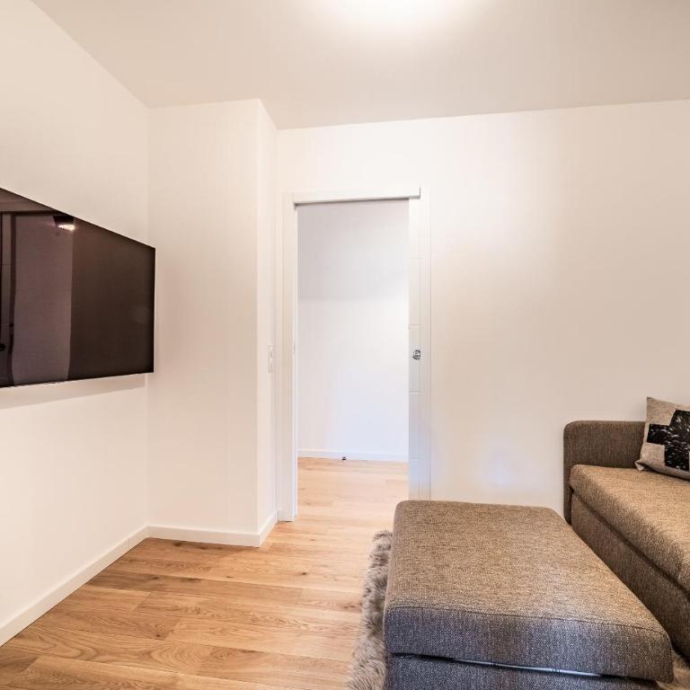 Apartment Gabelac Châtel - by EMERALD STAY - Three-Bedroom Apartment - 31