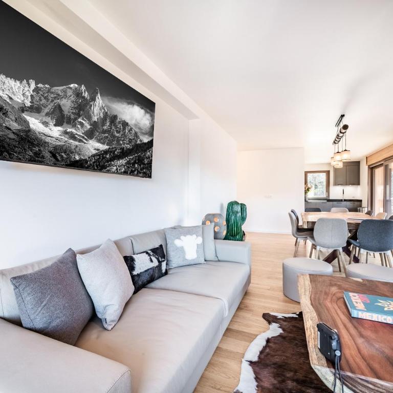 Apartment Gabelac Châtel - by EMERALD STAY - Three-Bedroom Apartment - 11